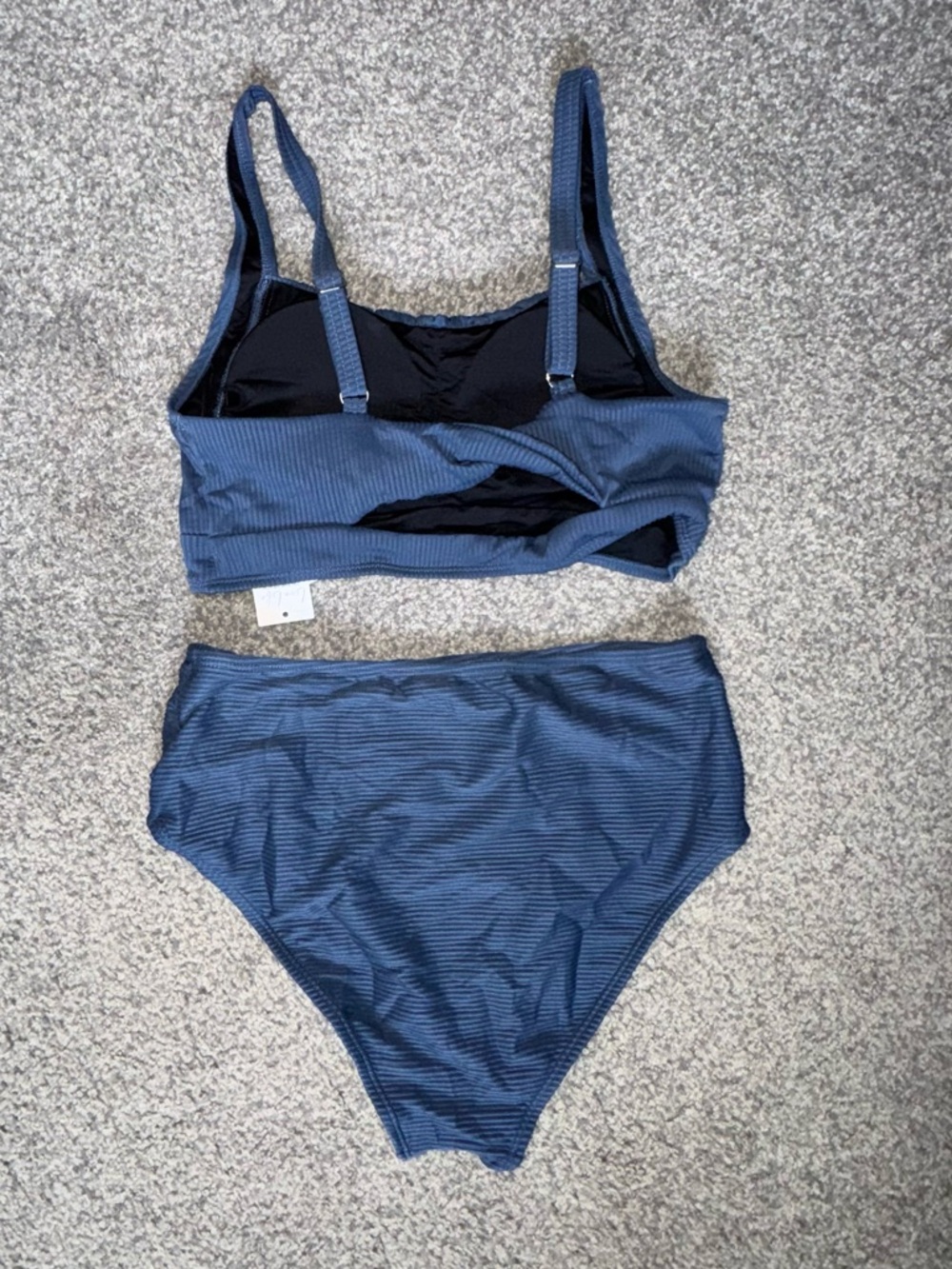 CUPSHE Ruched Twist Back Two Piece Bathing Suit - Picture 9 of 9